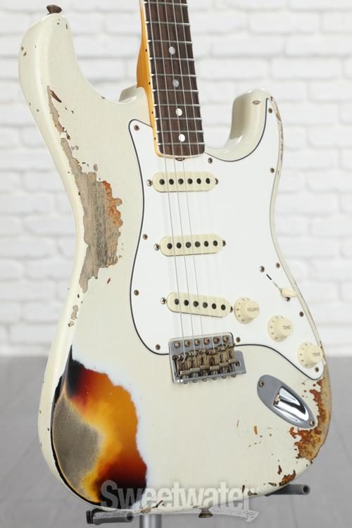 white over sunburst strat