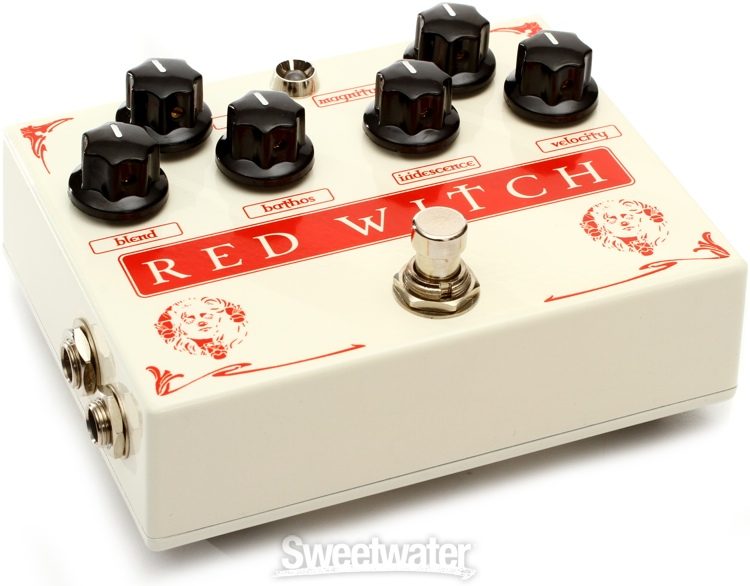 red witch medusa chorus tremolo effects pedal