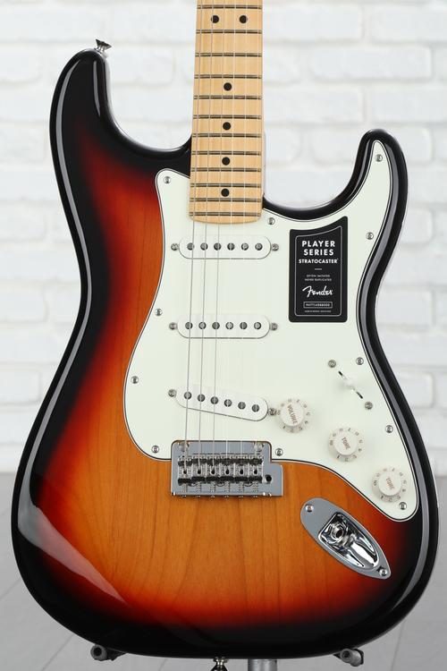 Fender Player Stratocaster - 3-Tone Sunburst with Maple