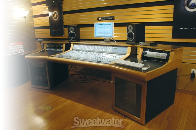 Sound Construction D Command 24 Wing Desk Sweetwater