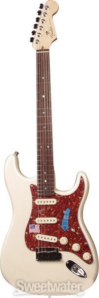 Fender American Deluxe Stratocaster - Olympic White Pearl | Sweetwater