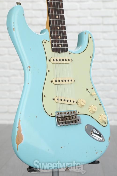 Fender Custom Shop Limited Edition 60's Stratocaster Relic - Faded Aged  Daphne Blue