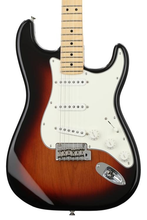 Fender Player Stratocaster - 3-Tone Sunburst with Maple Fingerboard