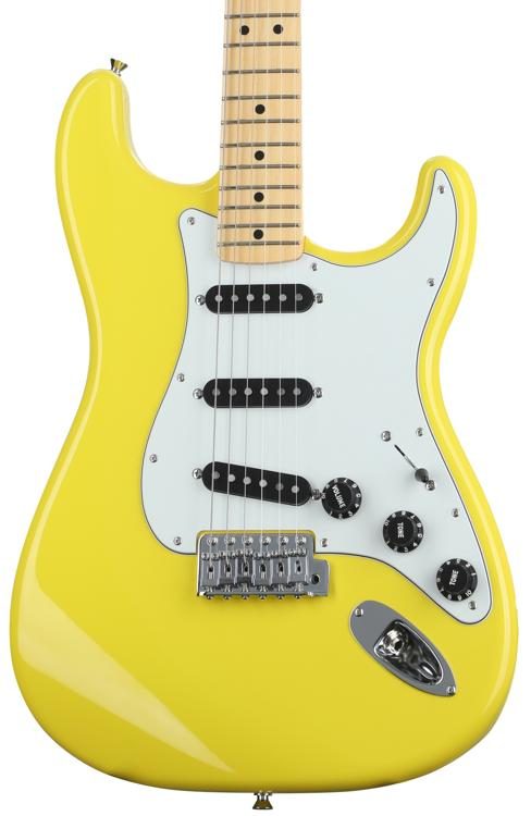 Fender Made in Japan Limited International Color Stratocaster