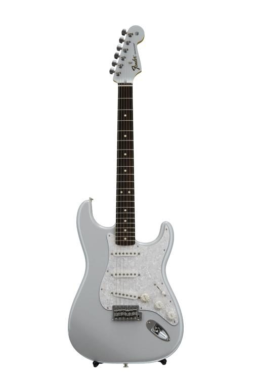 white opal stratocaster