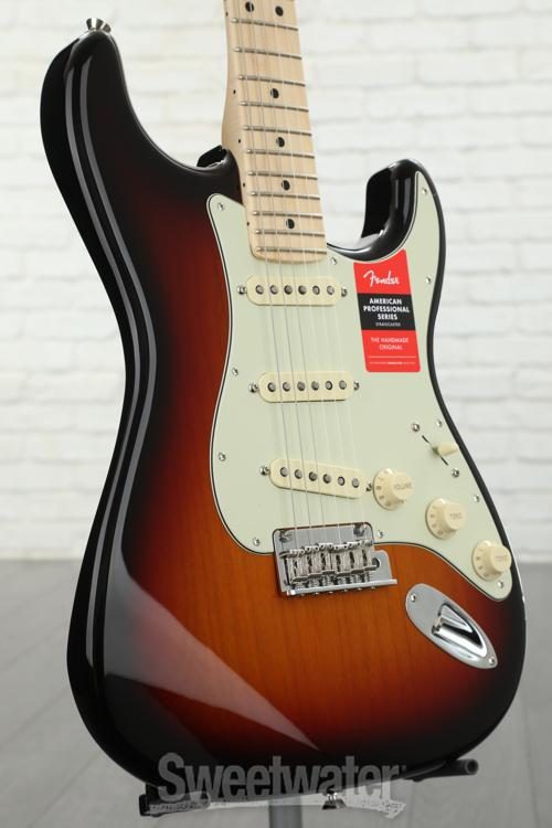 Preocupado Caballero gusano Fender American Professional Stratocaster - 3-Color Sunburst with Maple  Fingerboard | Sweetwater