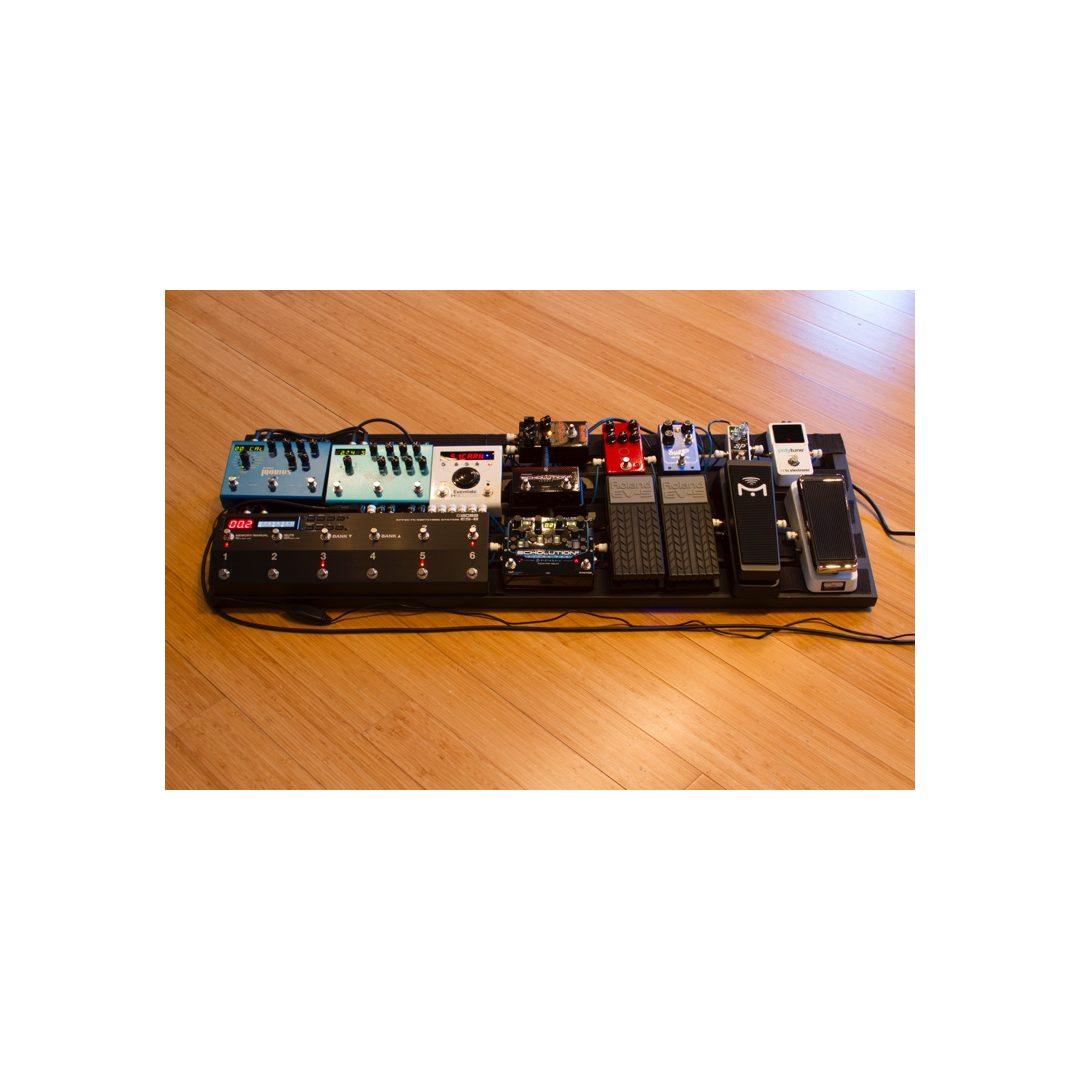 Sweetwater Studio Pedalboard Dream Package