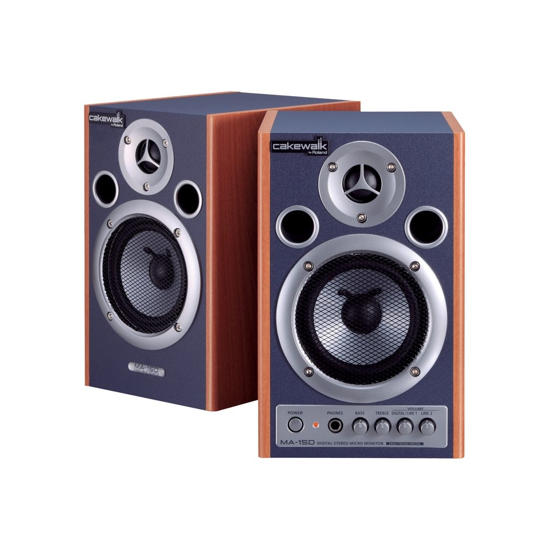 Roland MA-15D - Woodgrain | Sweetwater