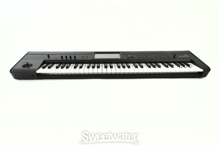 Korg Krome 61-Key Synthesizer Workstation Reviews | Sweetwater