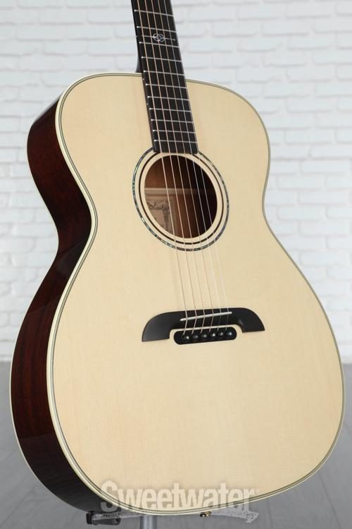 Alvarez FYM60HD Yairi Honduran Series Folk/OM Acoustic Guitar