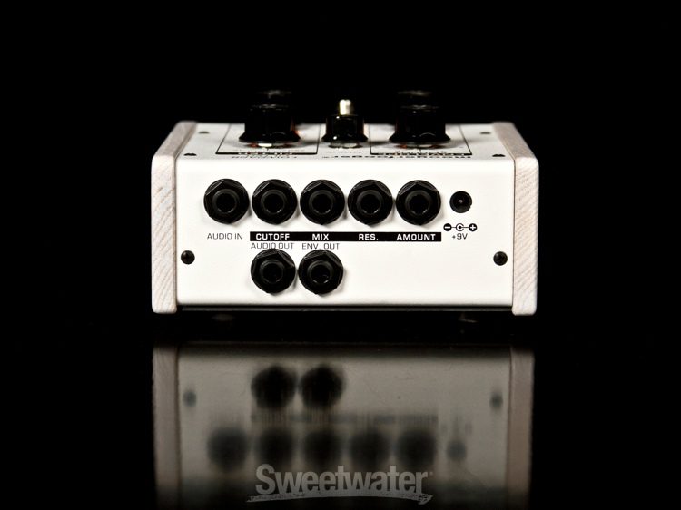 Moog Moogerfooger MF-101 Lowpass Filter - Limited Edition White-on 