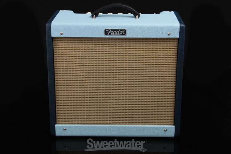 Fender Blues Jr. III FSR Two Tone - FSR - Navy/Sonic Reviews