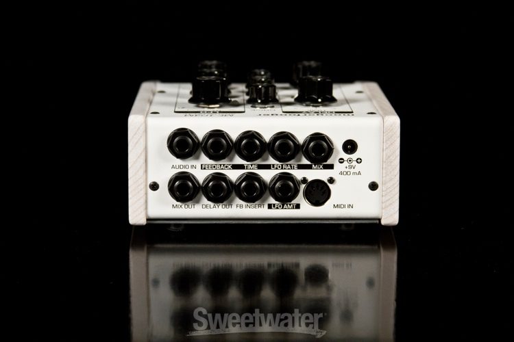 Moog Moogerfooger MF-104M Analog Delay - Limited Edition White-on 