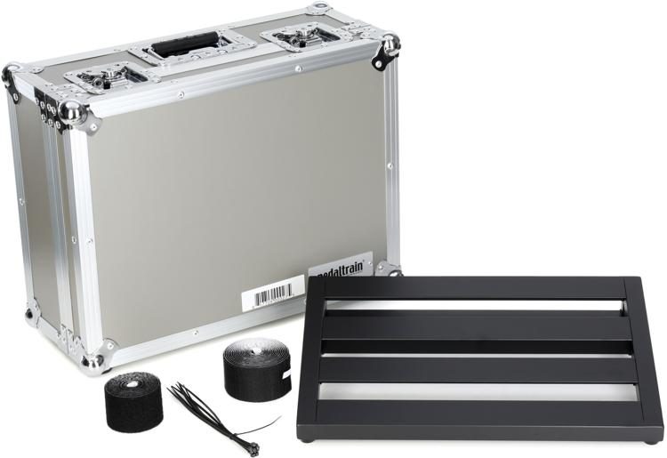 Pedaltrain Classic Jr TC 18x12.5-inch Pedalboard with Tour Case