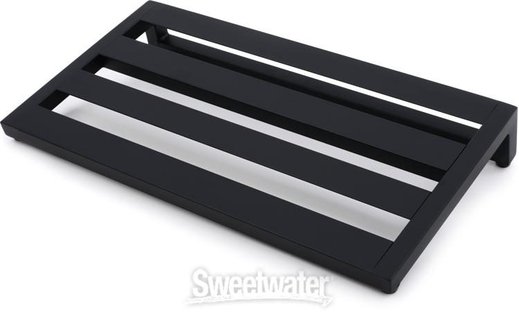 Pedaltrain Classic 2 SC 24x12.5-inch Pedalboard with Soft Case