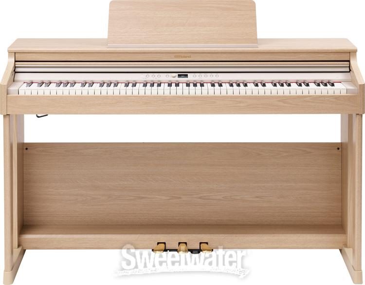 Natural wood outlet piano