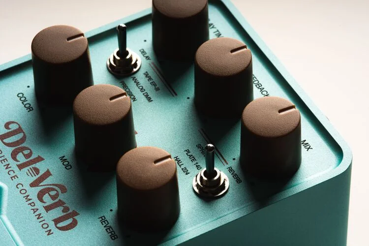 Universal Audio Del-Verb Ambience Companion Reverb and Delay Pedal