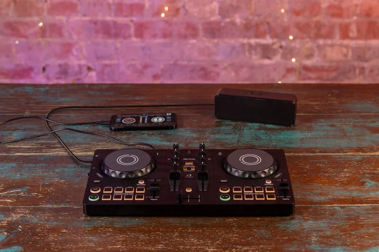 DJ your way with comprehensive connectivity