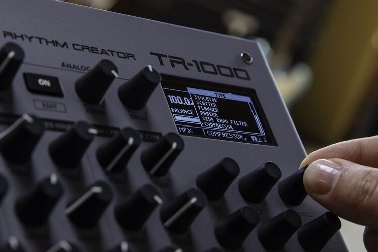 Roland TR-1000 Rhythm Creator