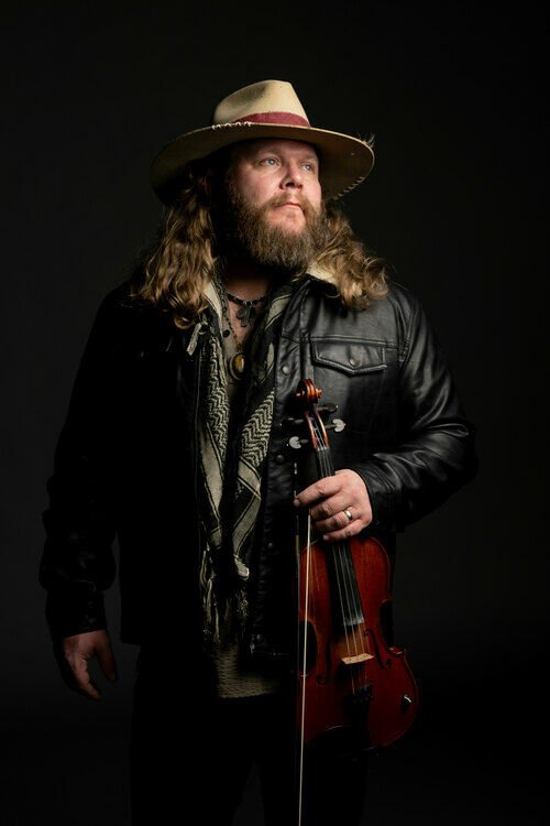 Revelle Touring Pro by Donnie Reis Acousticelectric Violin Outfit 4/4 Size Sweetwater