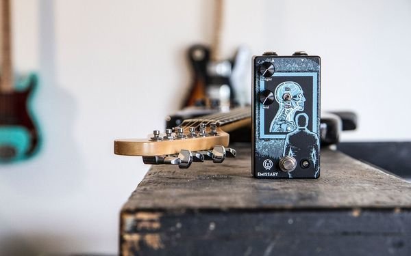 Walrus Audio Emissary Parallel Boost Pedal | Sweetwater