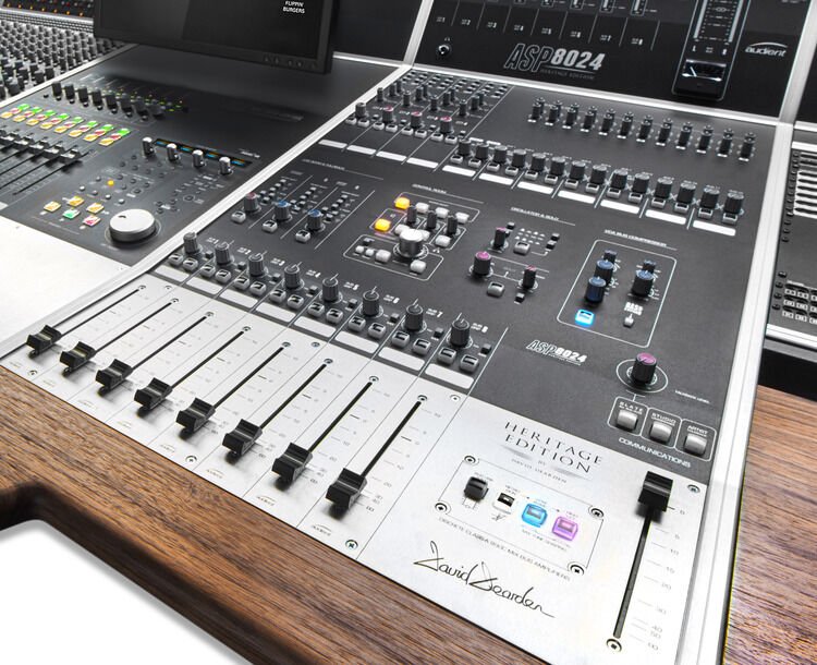 Audient ASP8024HE 36channel Recording Console with DLC and Patchbay