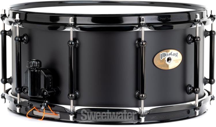 Pearl UltraCast Aluminum Snare Drum - 6.5 Inch x 14 Inch, Matte Black Powder