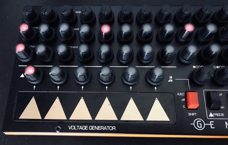 Analogue Solutions Generator Analog Step Sequencer Module Sweetwater