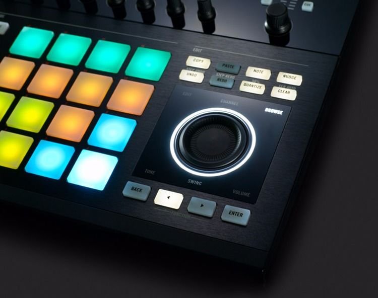 download used- native instrument maschine studio