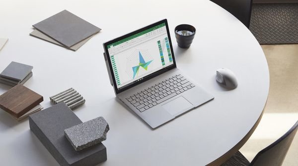 Microsoft Surface Book 2 13.5