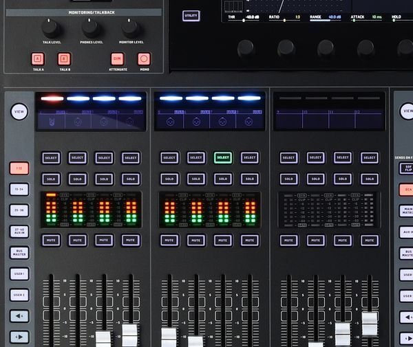 Behringer WING 48-channel Digital Mixer - Black | Sweetwater