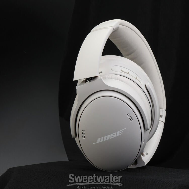 Bose QuietComfort Wireless Noise-canceling Headphones - White
