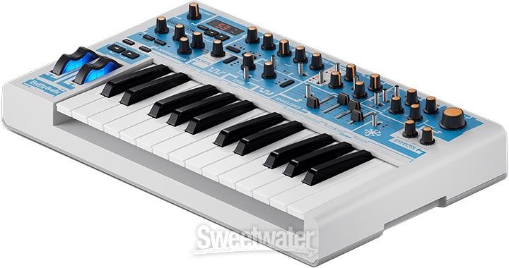 美品！ 動作品！ NOVATION Bass Station II novation-bsii-swifty-top-down-