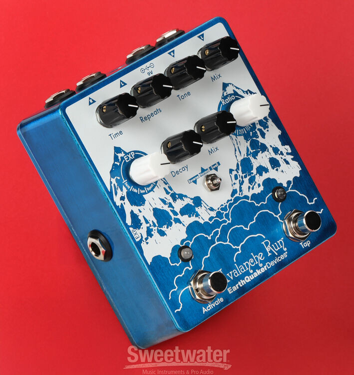 EarthQuaker Devices Avalanche Run V2 Delay and Reverb Pedal
