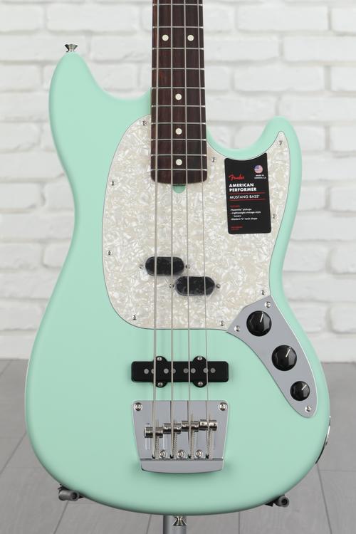 Fender mustang deals bass american performer