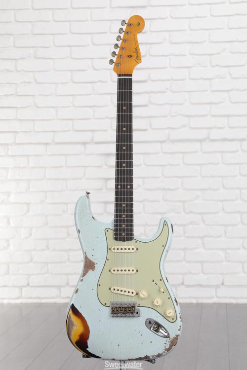Fender Custom Shop 1960 Stratocaster Heavy Relic Electric Guitar - Aged  Sonic Blue over 3-color Sunburst