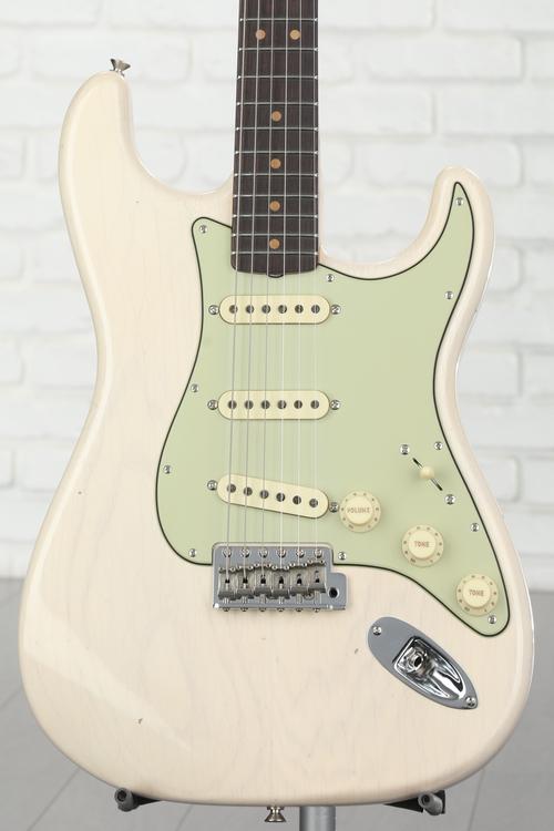 Fender Custom Shop Limited-edition '63 Stratocaster Journeyman Relic  Electric Guitar - Aged White Blonde