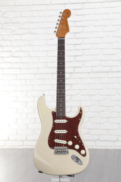 Fender Custom Shop Limited-edition Roasted Pine Stratocaster DLX Closet  Classic Electric Guitar - Honey Blonde