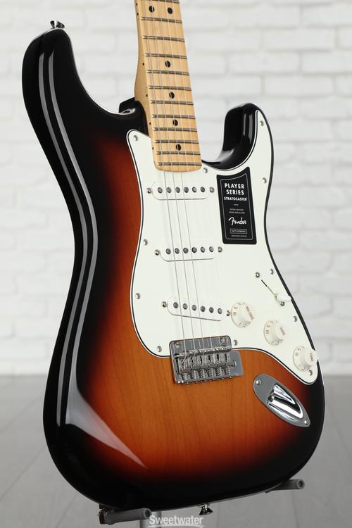 Fender Player Stratocaster - 3-Tone Sunburst with Maple 