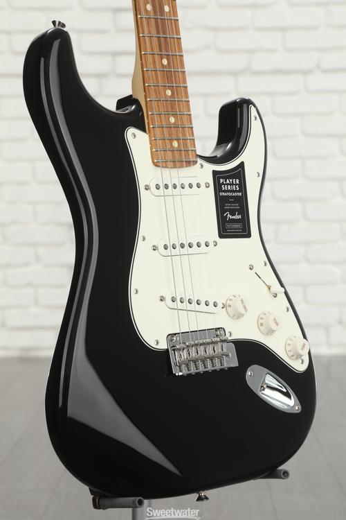 Fender Player Stratocaster - Black with Pau Ferro Fingerboard