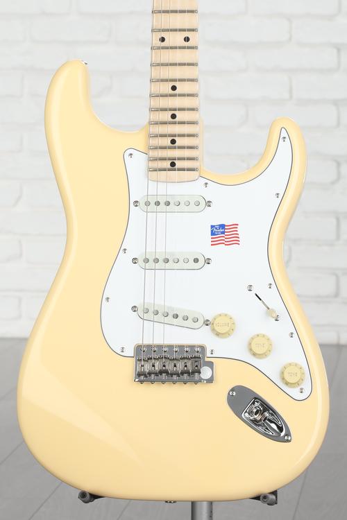 Fender Yngwie Malmsteen Stratocaster Electric Guitar - Vintage White with  Maple Fingerboard