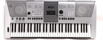 Yamaha PSR-E413 | Sweetwater