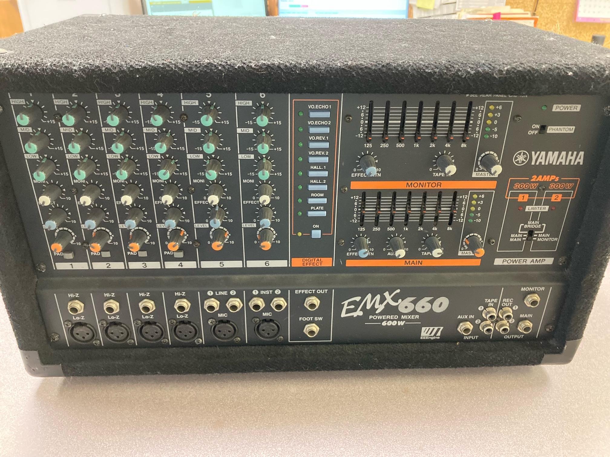 Used Yamaha EMX660 Powered Mixer
