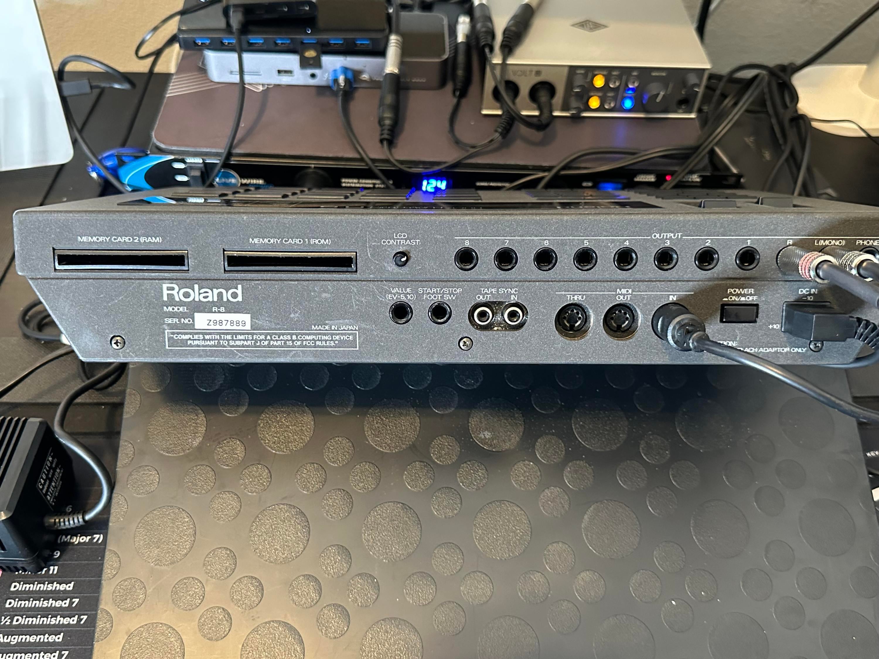 【ジャンク品】Roland HUMAN RHYTHM COMPOSER R-8 Roland R-8 Human Rhythm Composer Drum Machine | Reverb