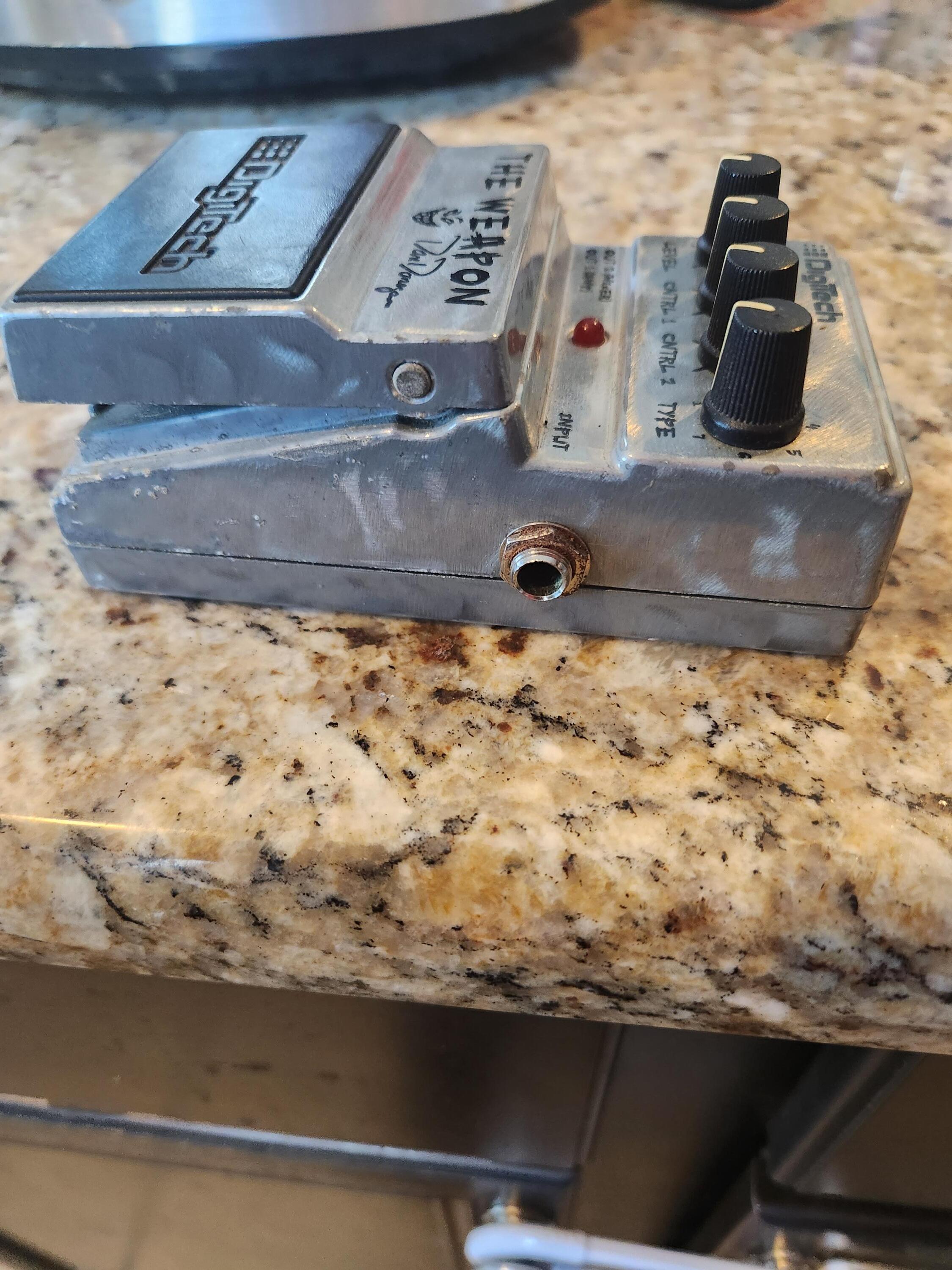 デジテック　Digitech The Weapon Digitech The Weapon Dan Donegan Signature Multi Effects