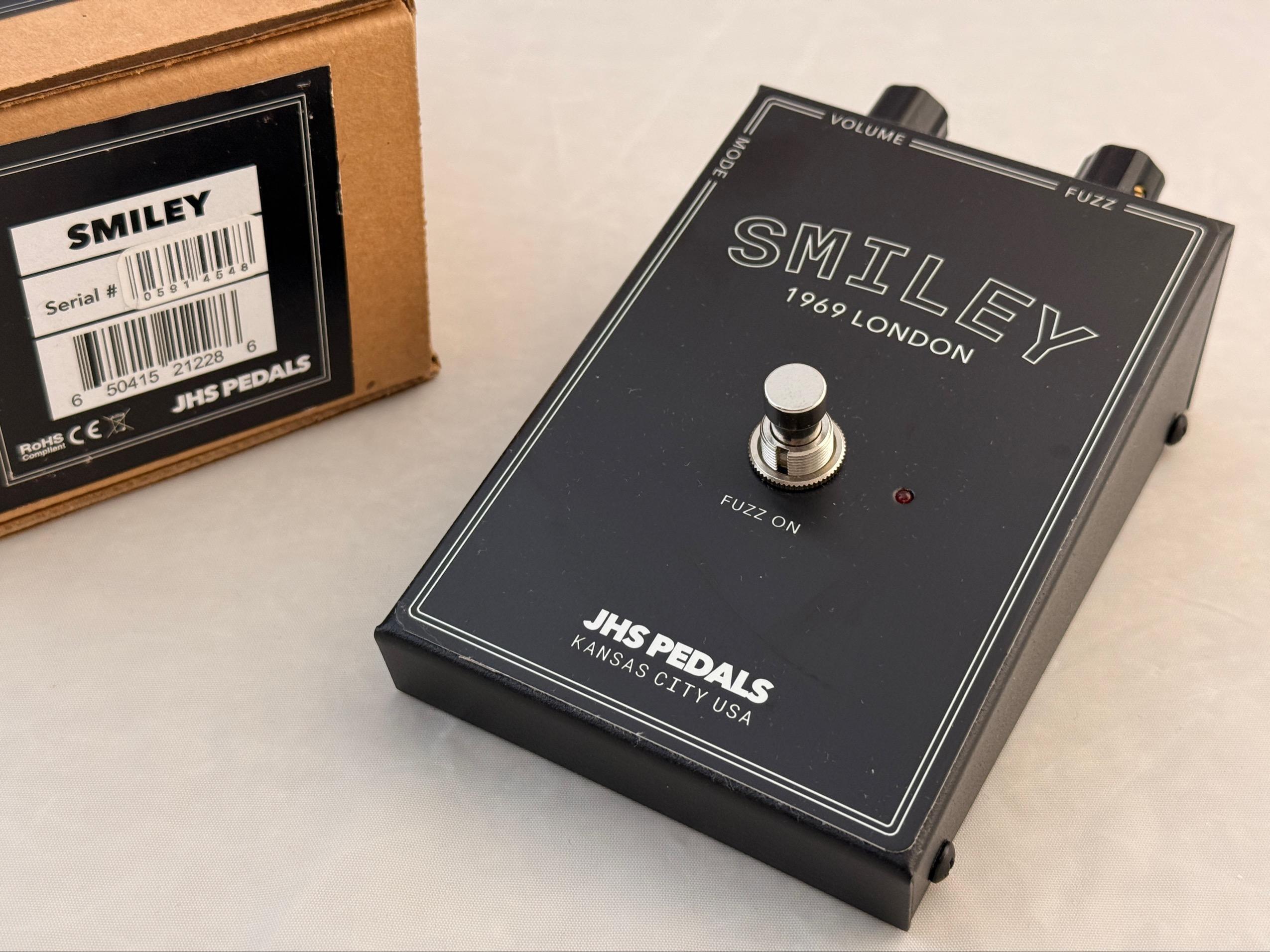 Used JHS Smiley Fuzz Guitar Effects - Sweetwater's Gear Exchange