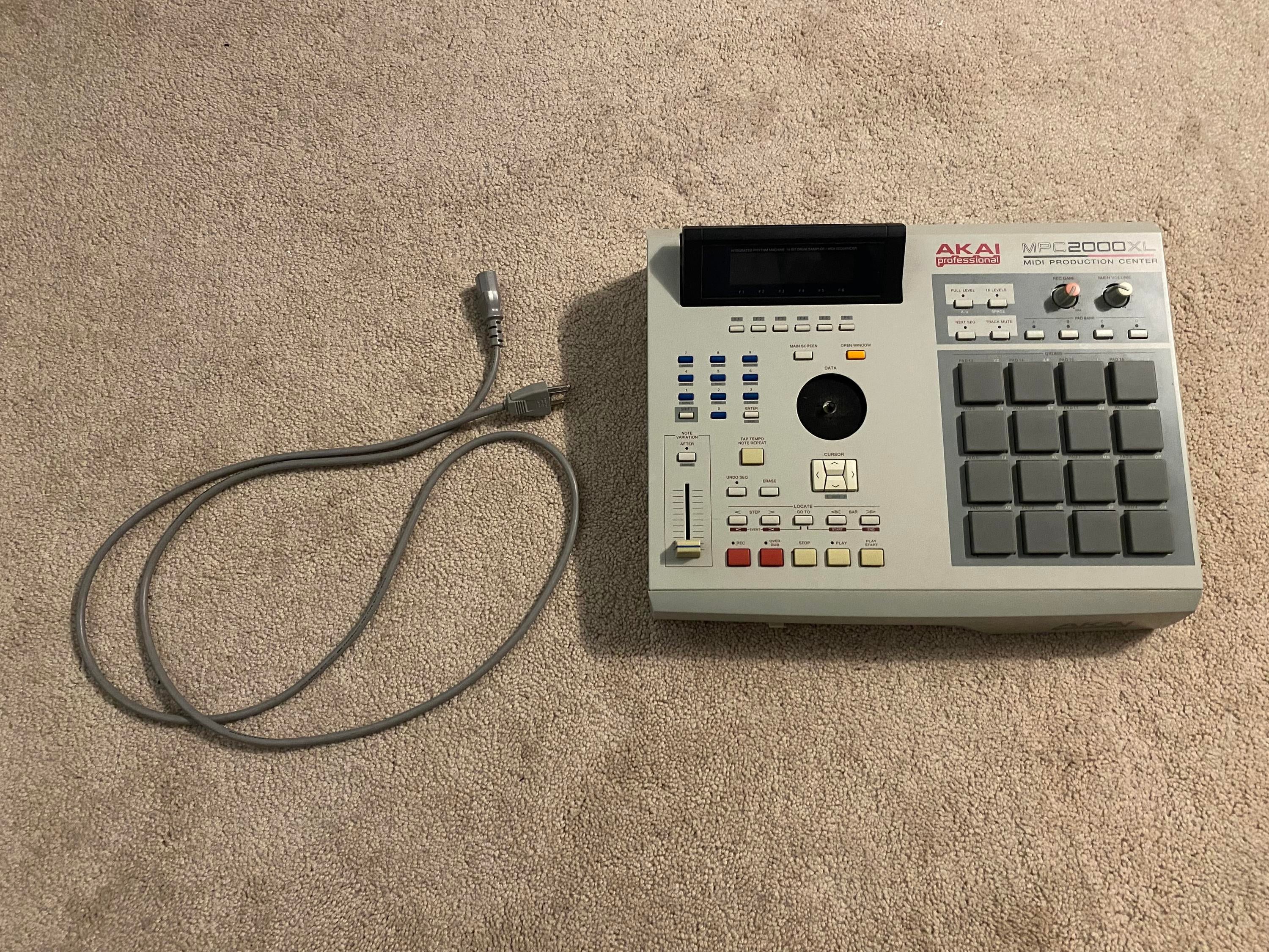 Used Akai Professional MPC2000XL - Sweetwater's Gear Exchange