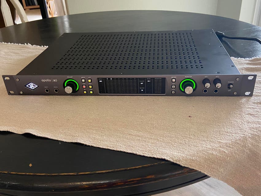 Used Universal Audio Apollo x6 16x22 Thunderbolt 3 Audio Interface with UAD DSP Sweetwater