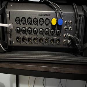 CQ-20B 20-channel Rackmounted Digital Mixer with Rackmount Kit ($70 value)