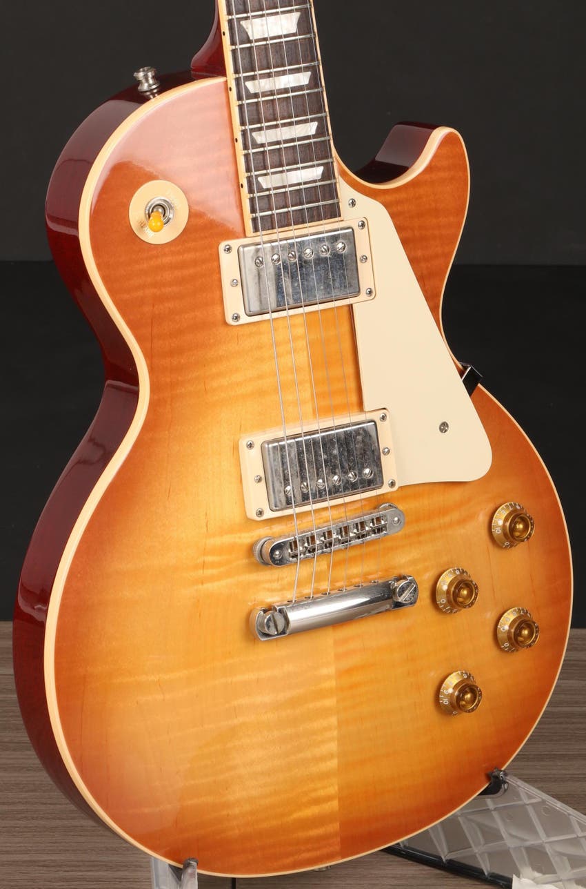 Used Gibson 2005 Les Paul Standard Honey Sweetwater's Gear Exchange